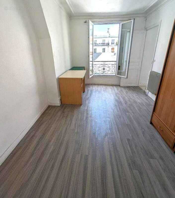 Appartement à PARIS-10E