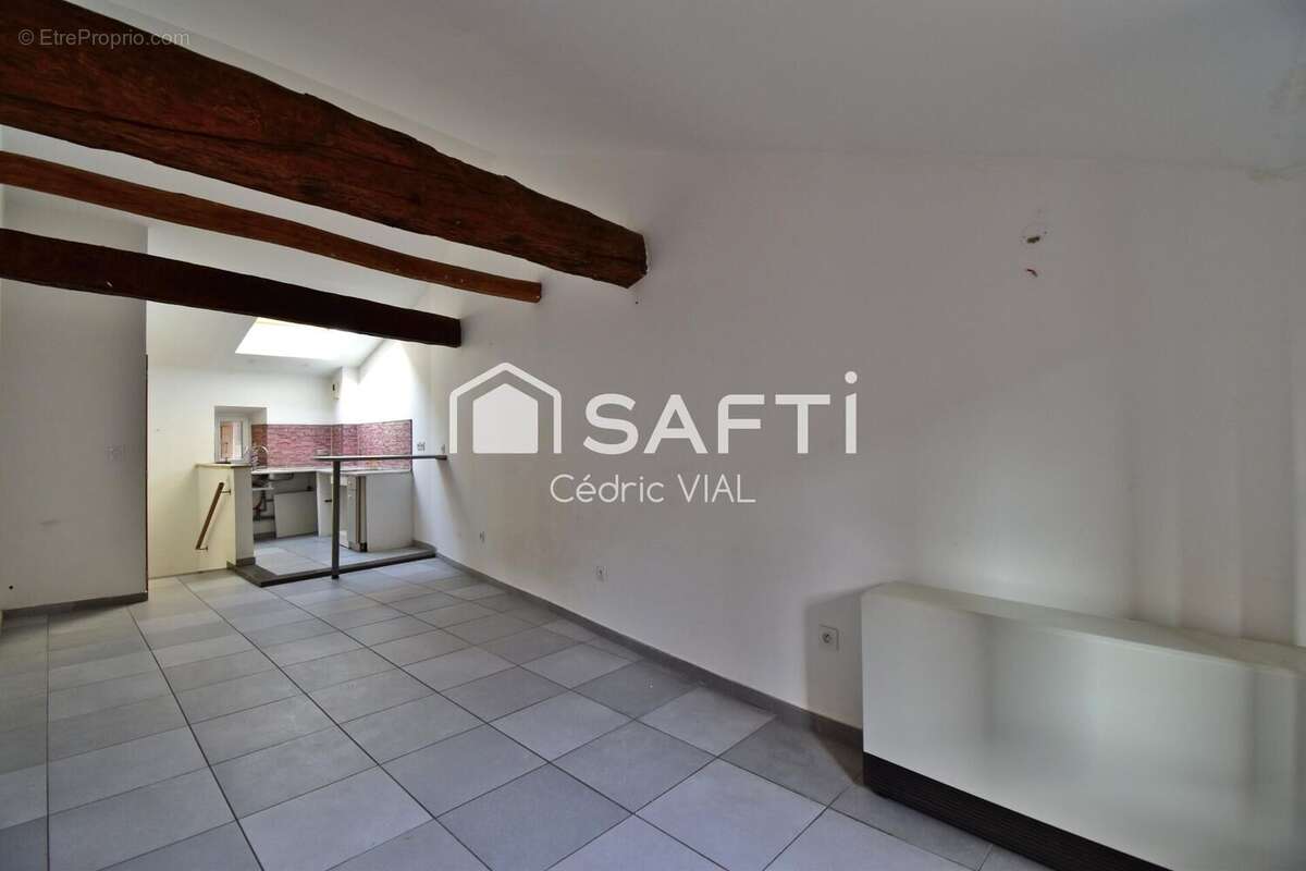 Maison 74 m² à Mezel  - photo 2