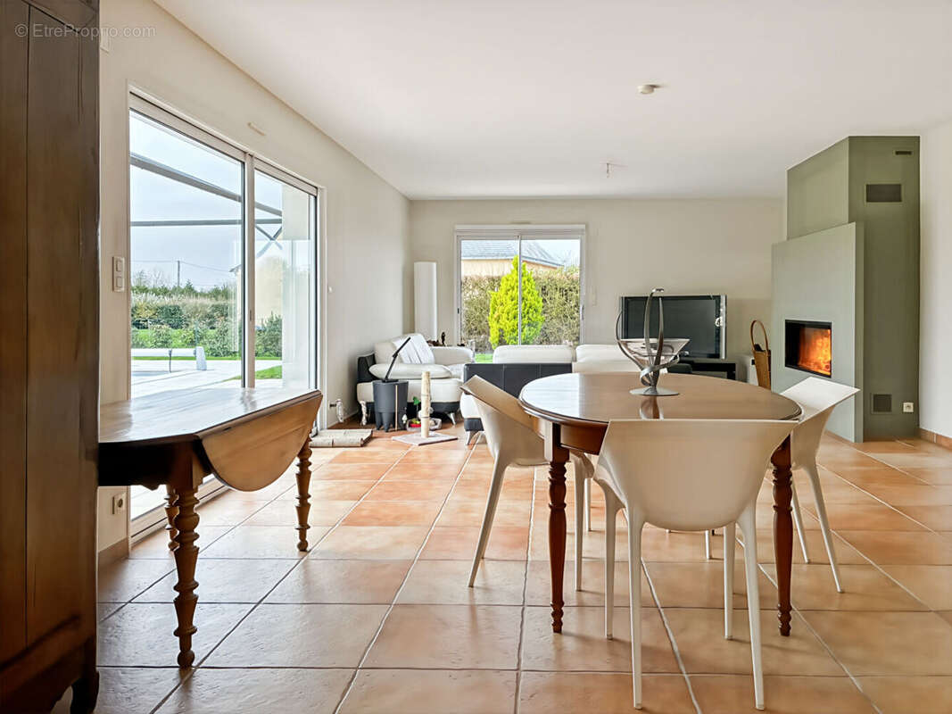 Maison à SENS-DE-BRETAGNE