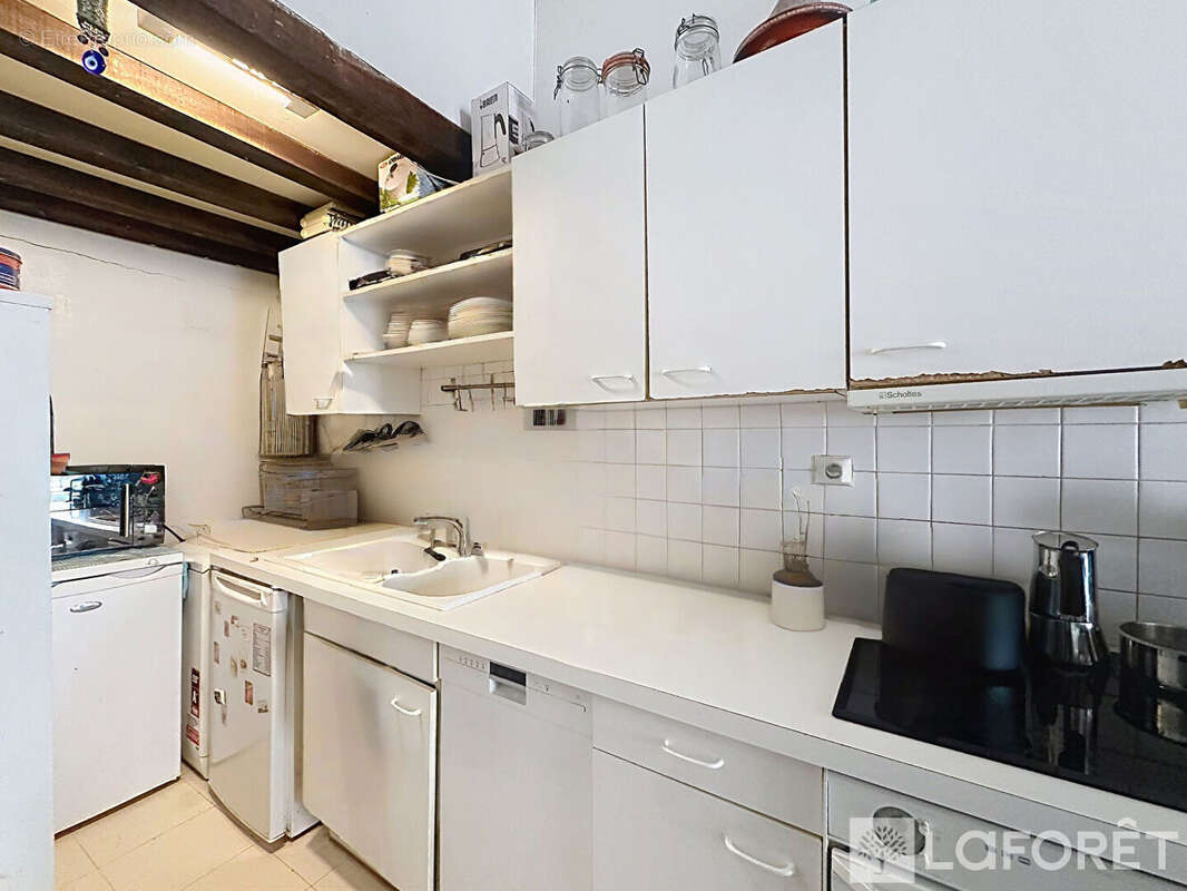 Appartement à PARIS-1E