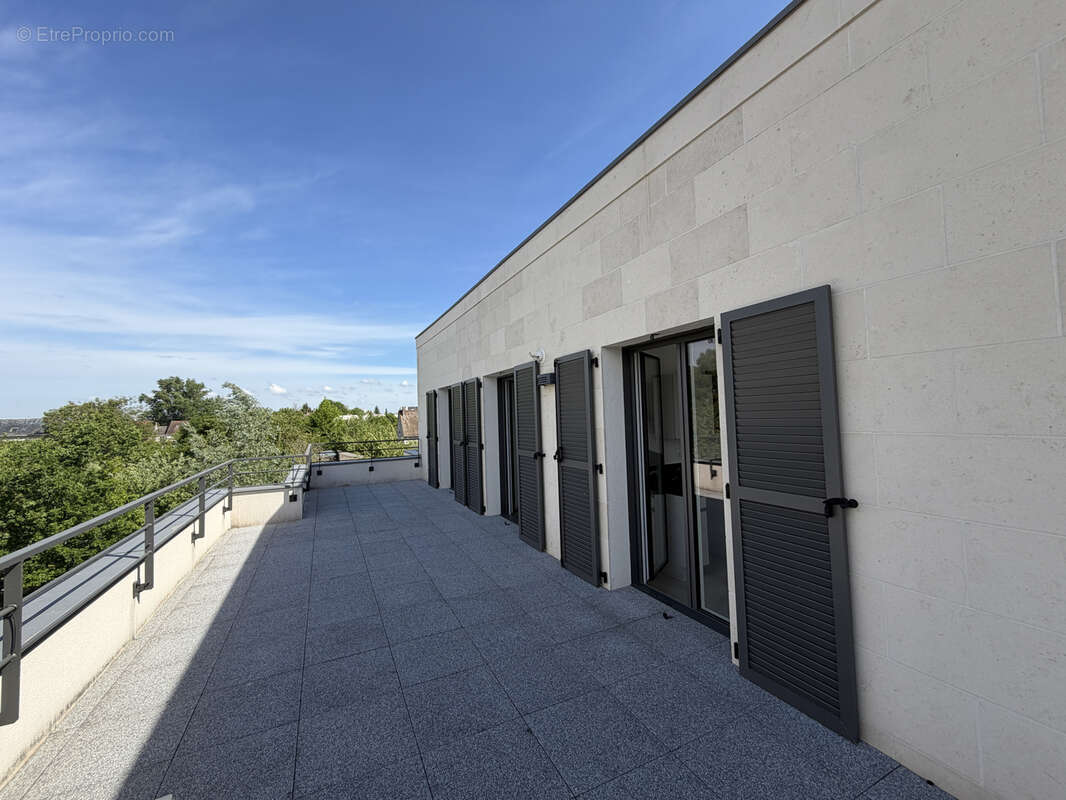 Appartement à SAINT-CYR-SUR-LOIRE