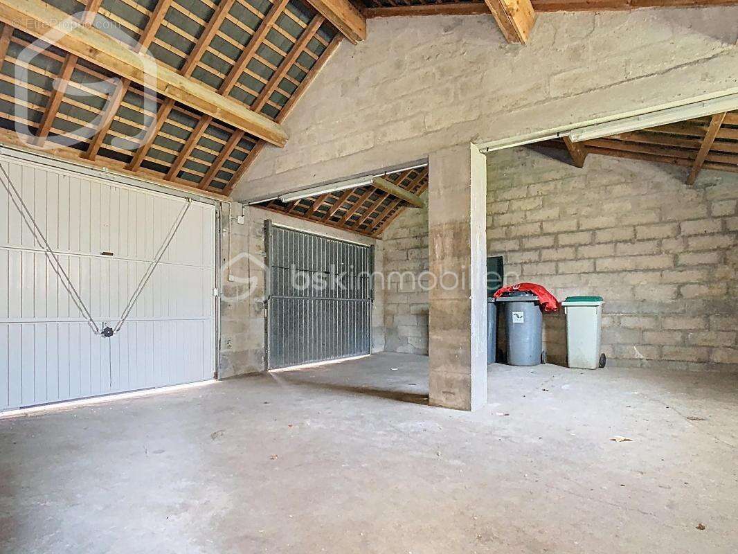 Maison à SAINT-ETIENNE-DU-ROUVRAY