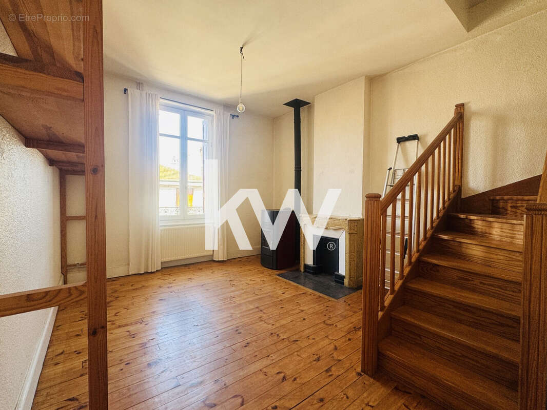 Appartement à SAINT-ETIENNE