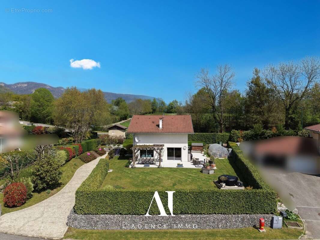 Maison à ECHENEVEX