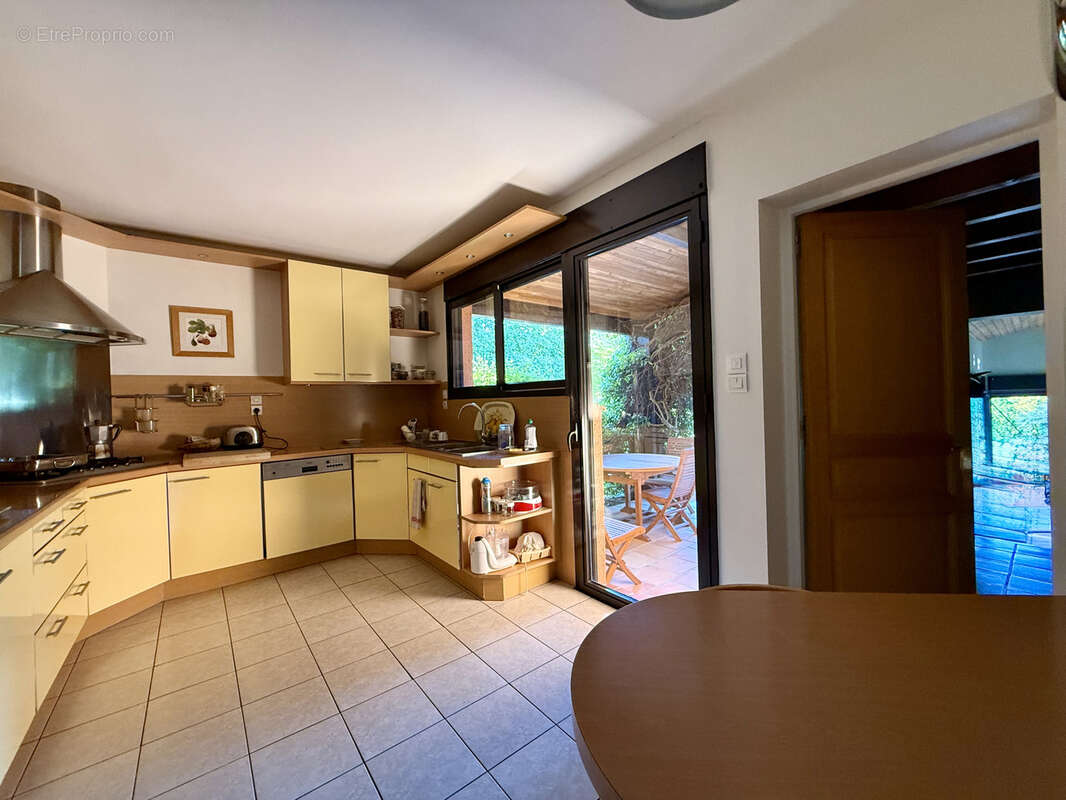 Maison à MONTAIGUT-SUR-SAVE