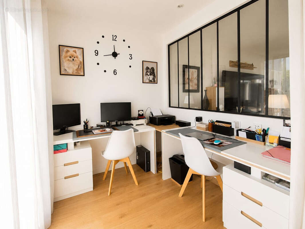 Maison 177 m² à Saint-Laurent-Des-Vignes  - photo 8