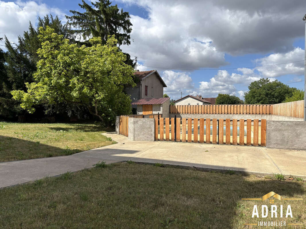 Maison à LIFFOL-LE-GRAND