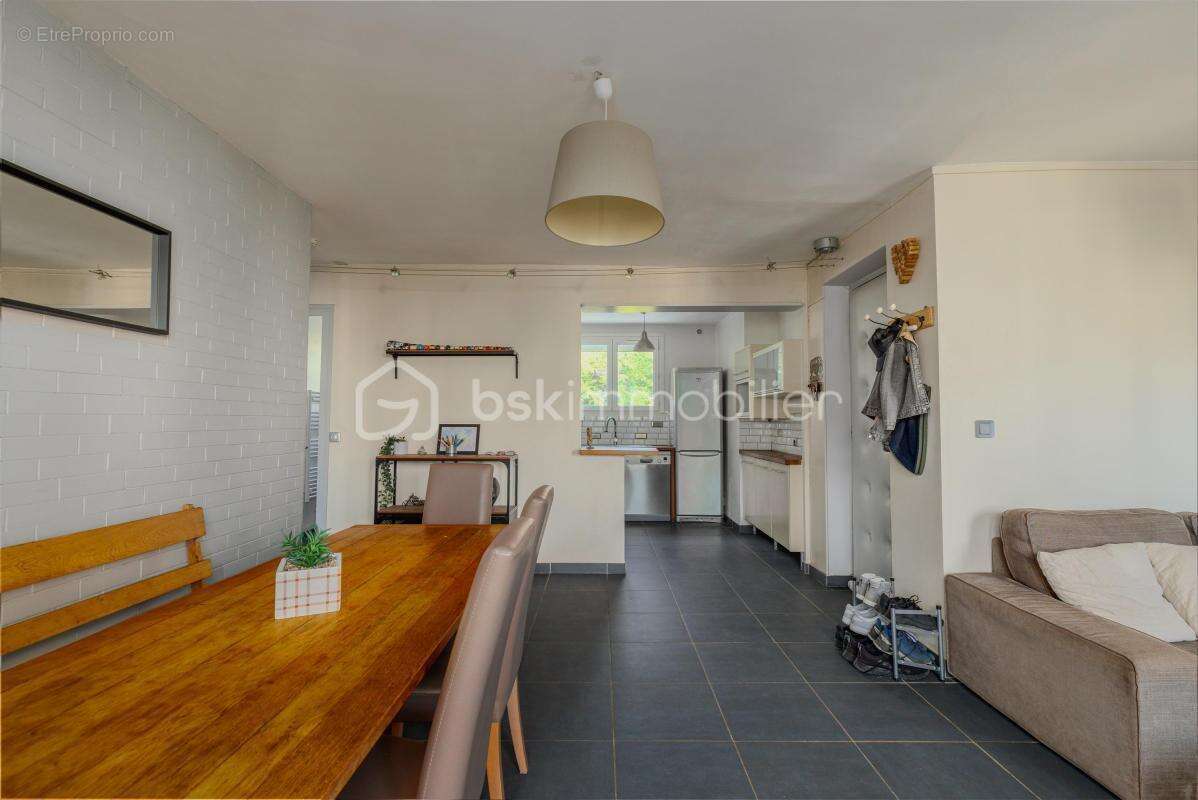 Appartement à LYON-9E