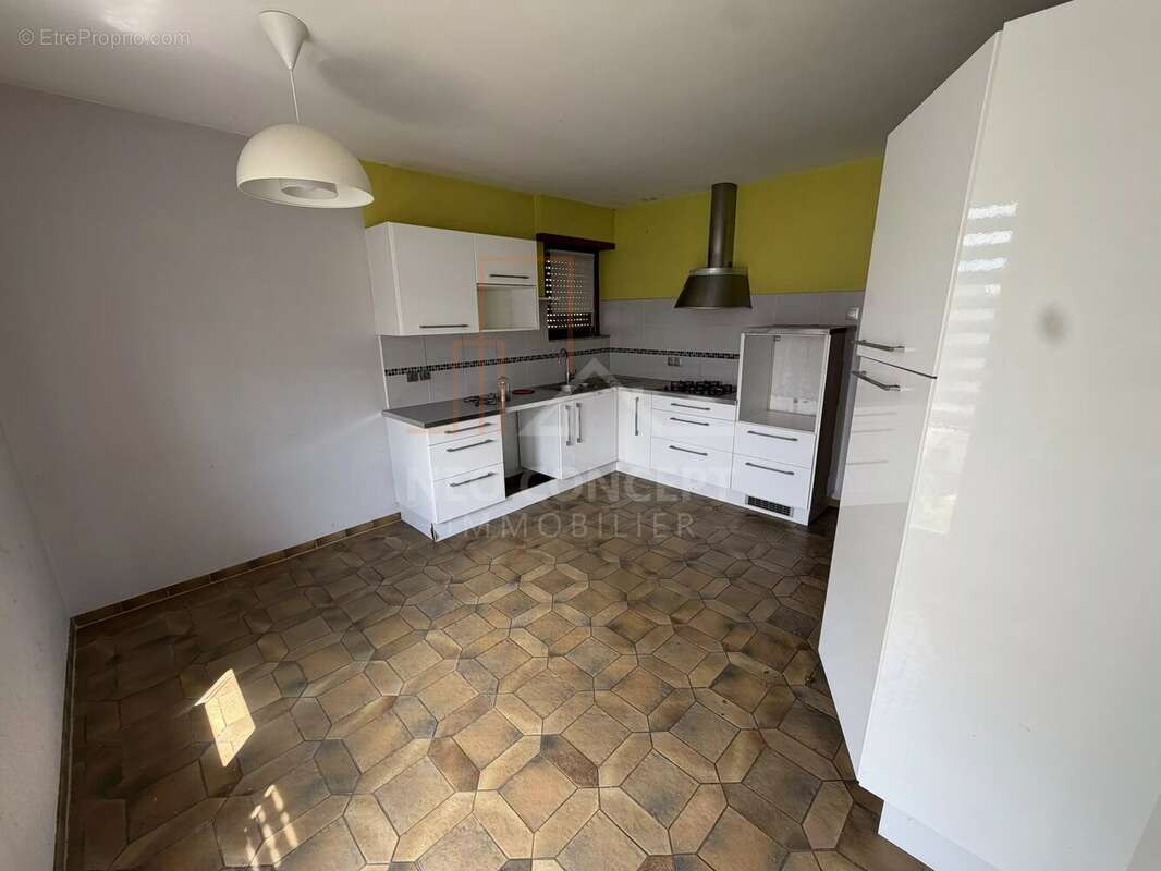 TRUCHTERSHEIM  Maison 5 pièces  160 m² habitables  Terrain de 11 ares Garage et sous-sol - photo 8