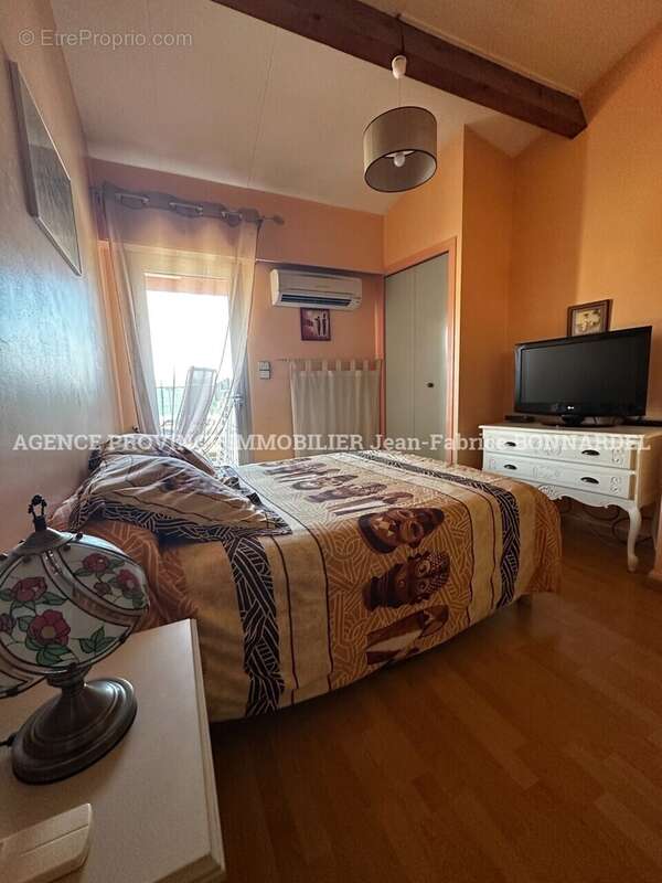 Appartement à VALREAS