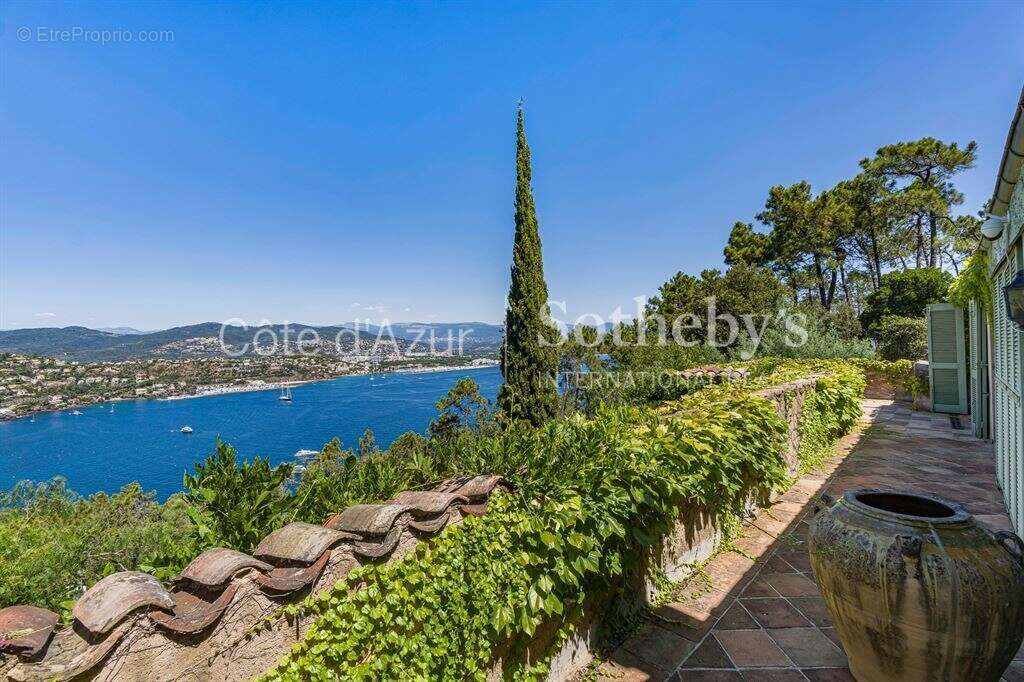 Théoule-sur-Mer – Villa provençale de 180 m² avec vue mer panoramique, piscine et hammam - photo 15