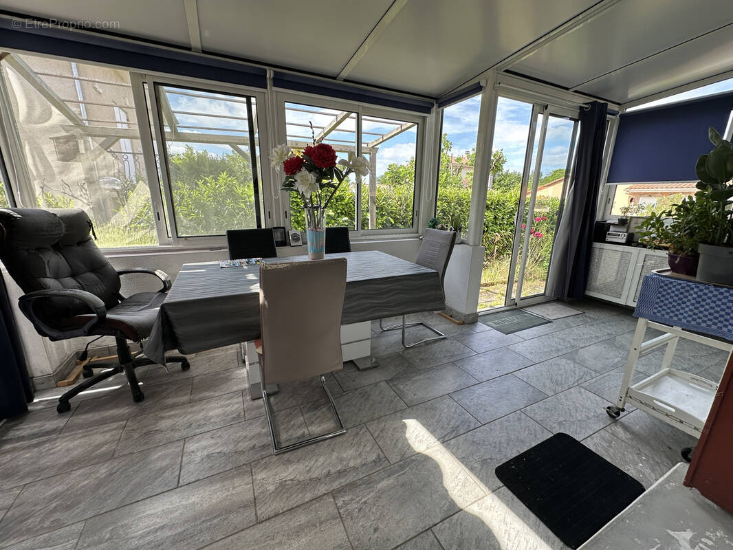 Maison à LA ROCHE-CHALAIS