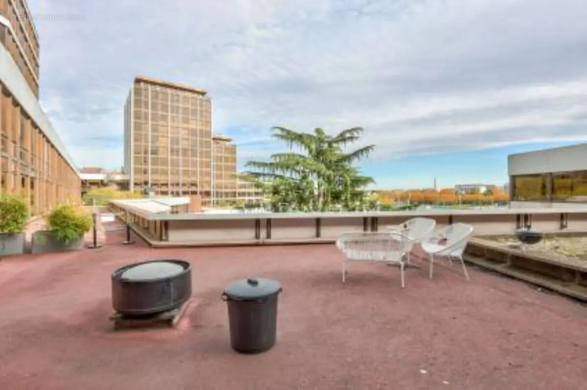 Commerce à SAINT-CLOUD