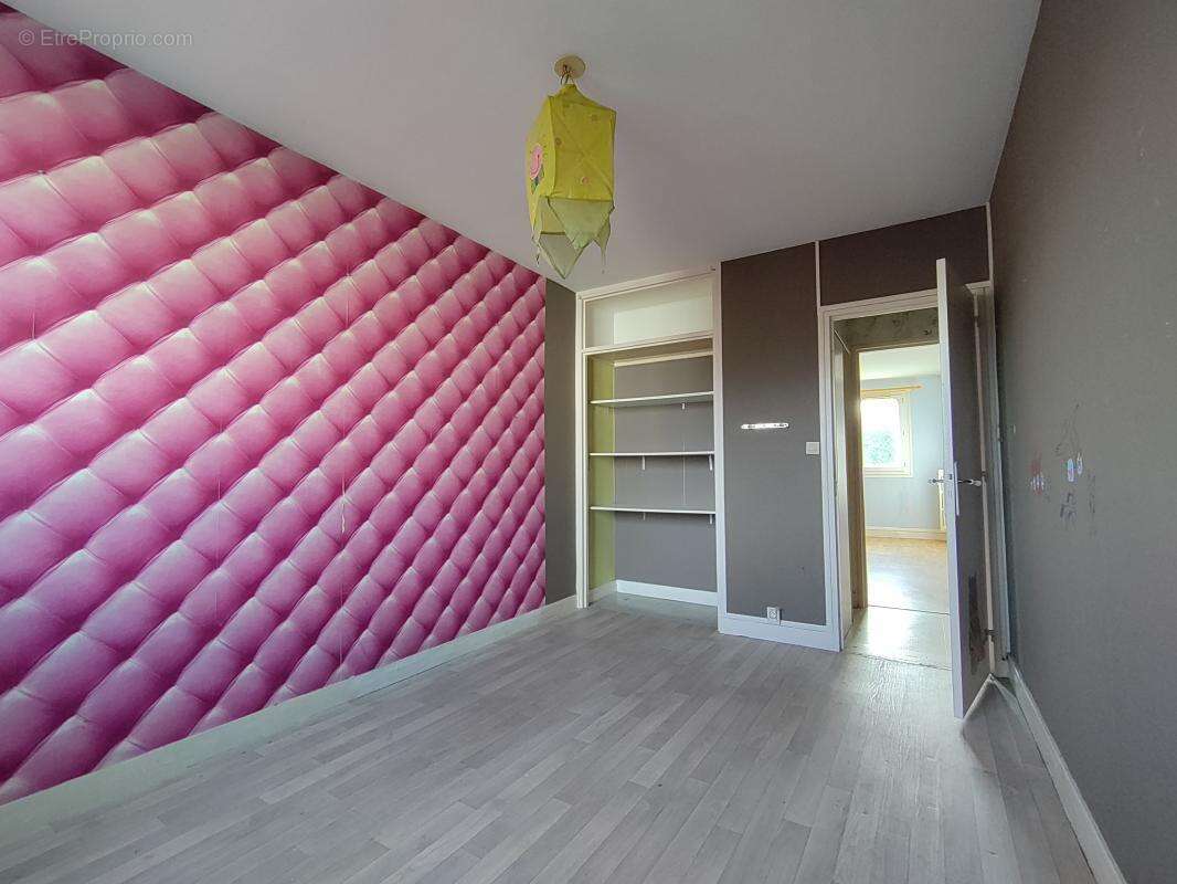 Appartement à MOUY