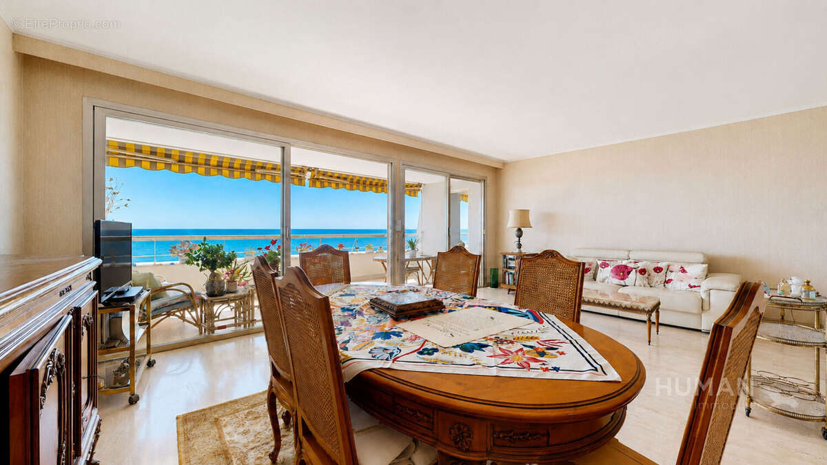 Appartement à VILLENEUVE-LOUBET