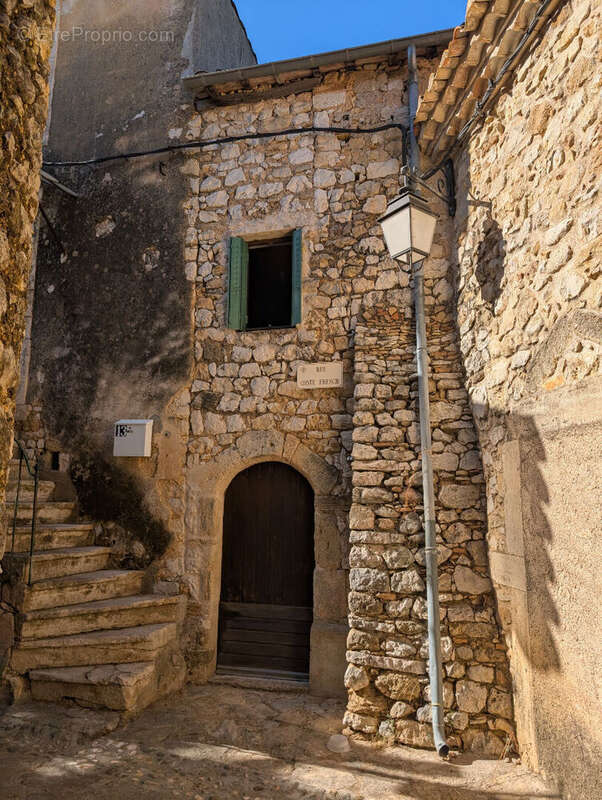 Maison à COMBAILLAUX