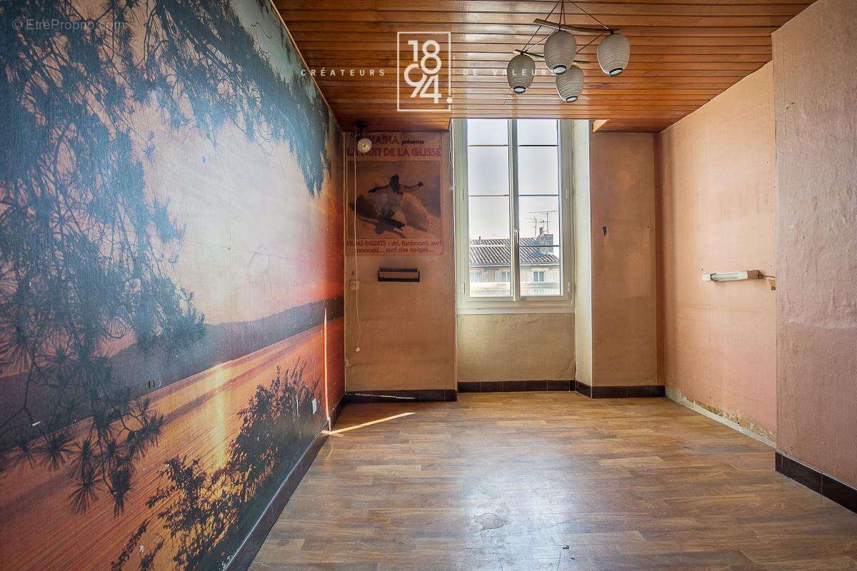 Appartement à MARSEILLE-6E