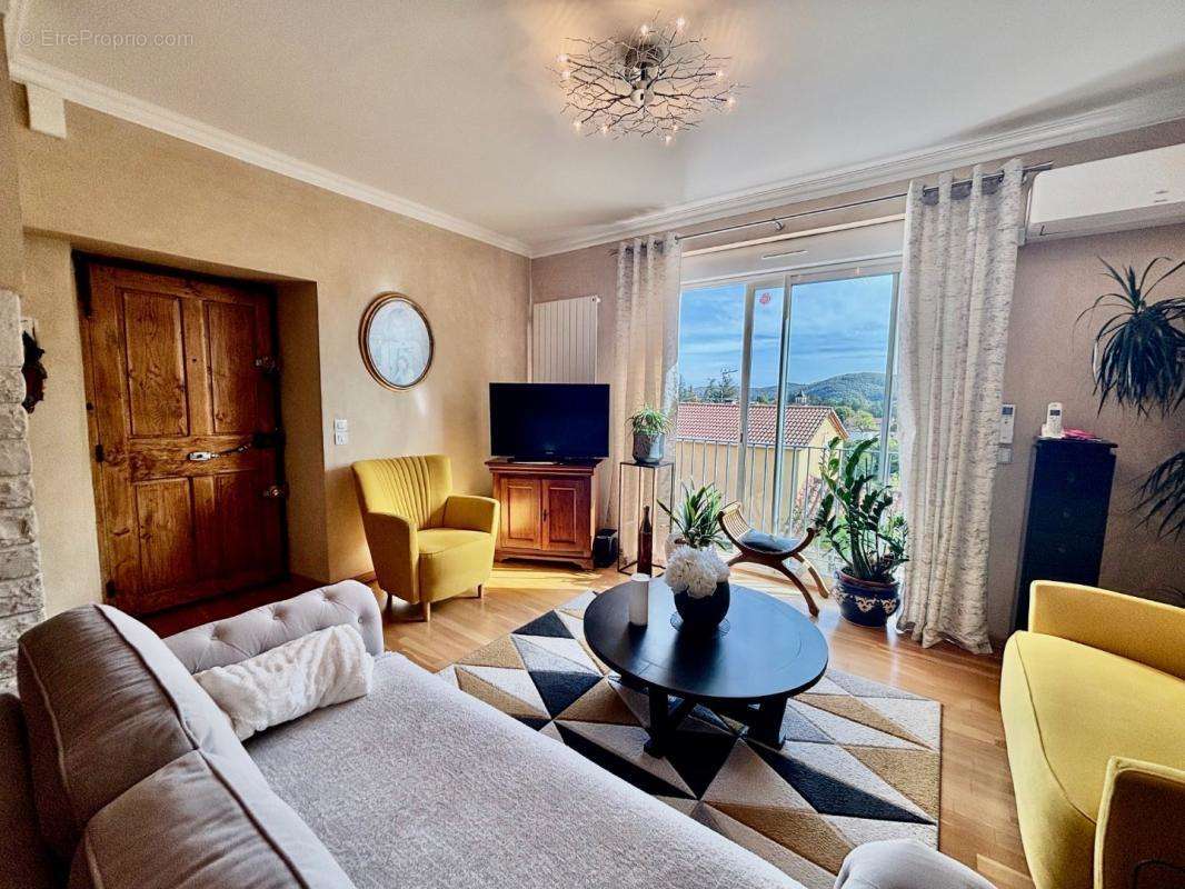 Maison à LAMAGDELAINE