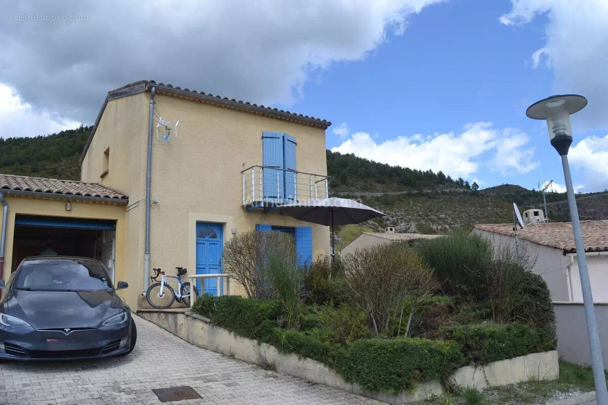 Maison à CASTELLANE