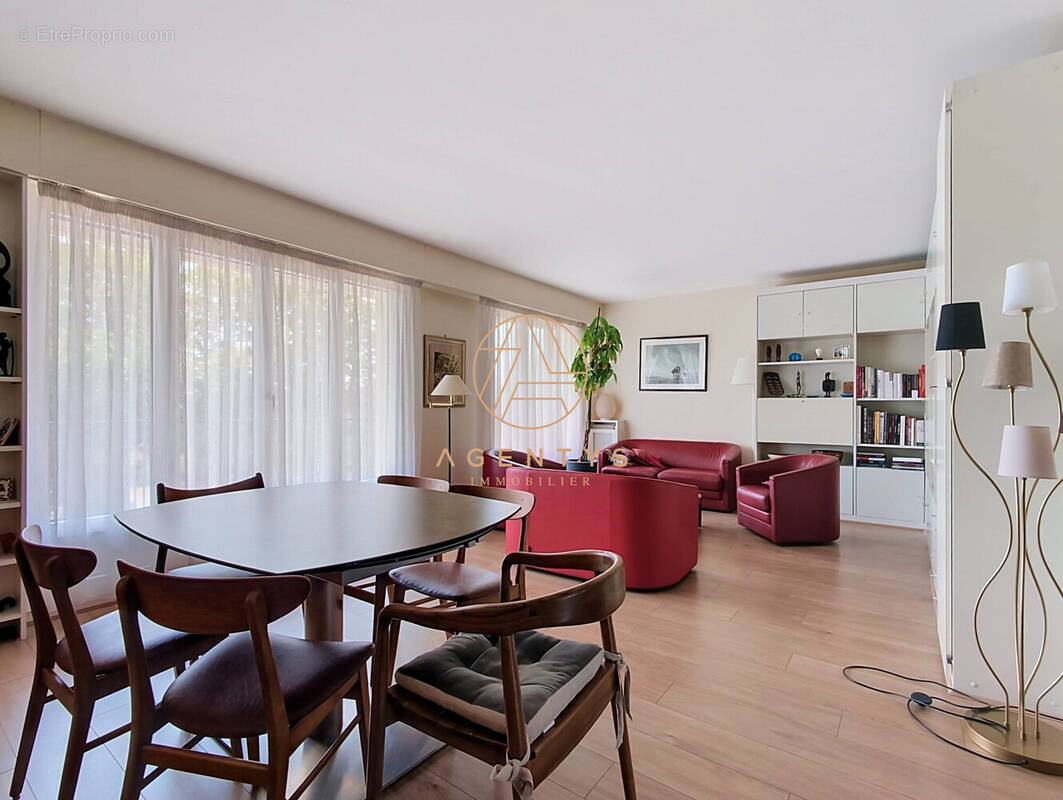 Appartement à SAINT-MAUR-DES-FOSSES