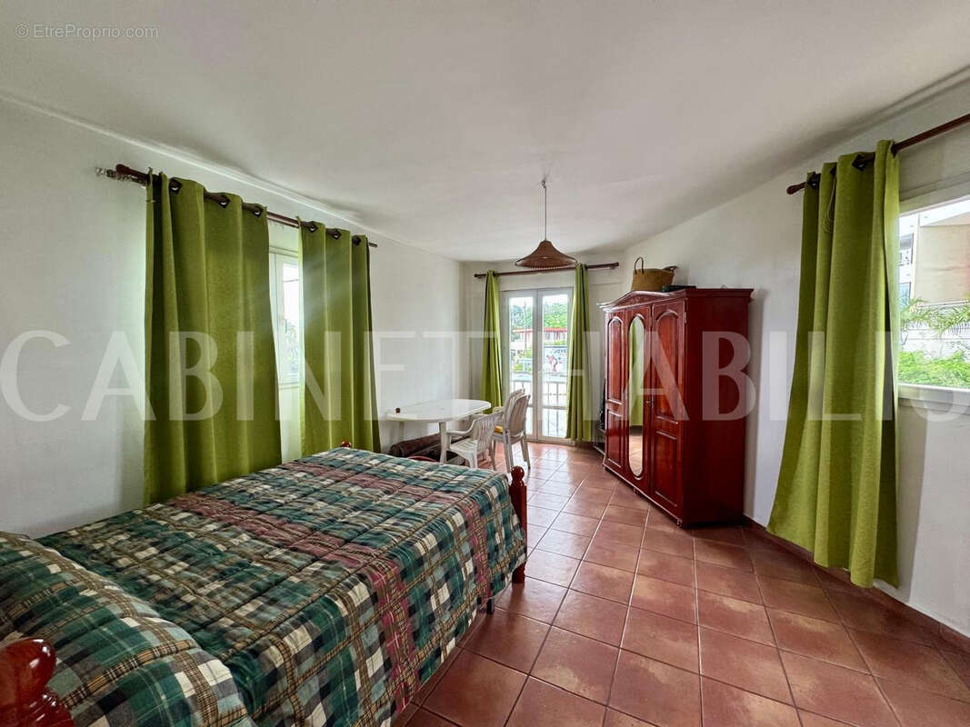 Appartement à LES AVIRONS