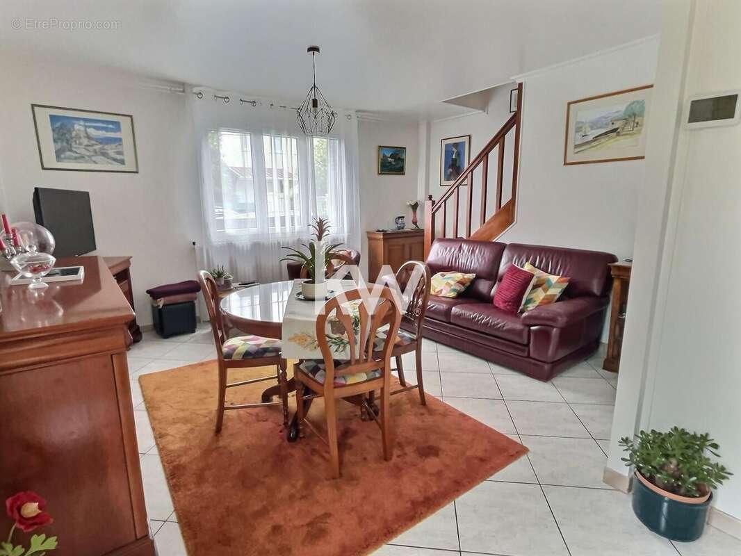 Maison à CORBEIL-ESSONNES