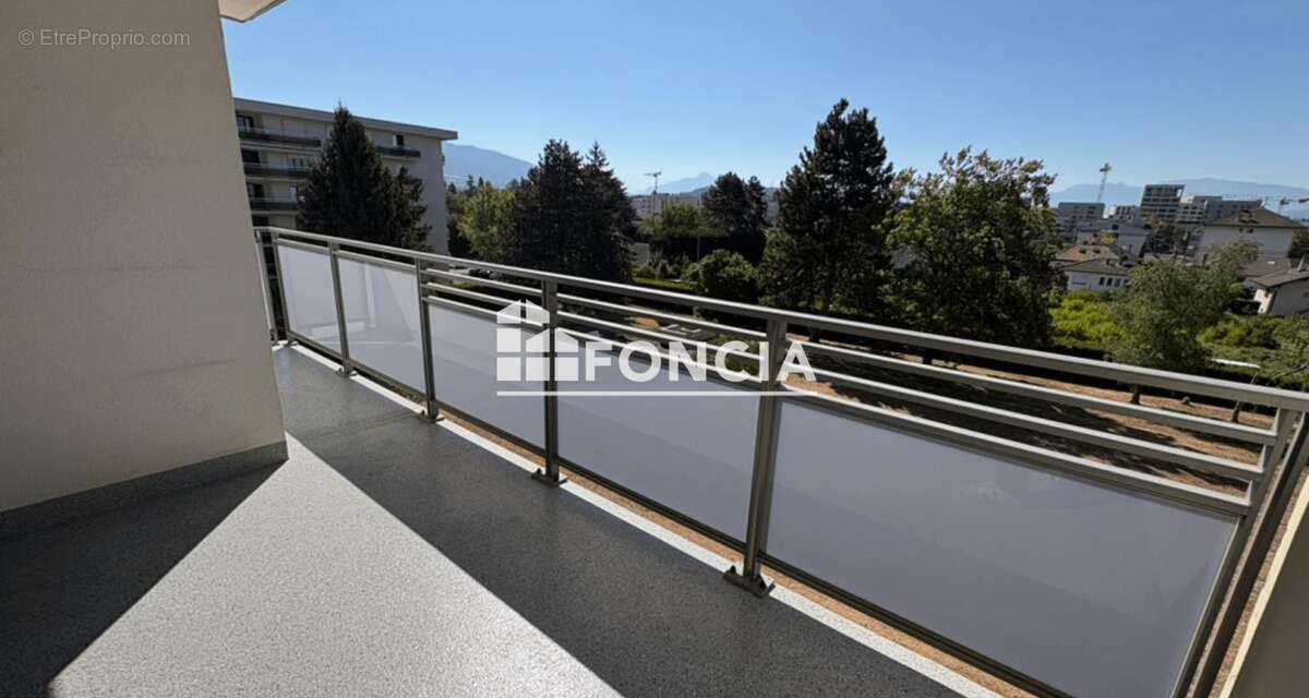 Ambilly, proche douane de mon idée, T3 de 80m2 avec parking extérieure et garage - photo 2