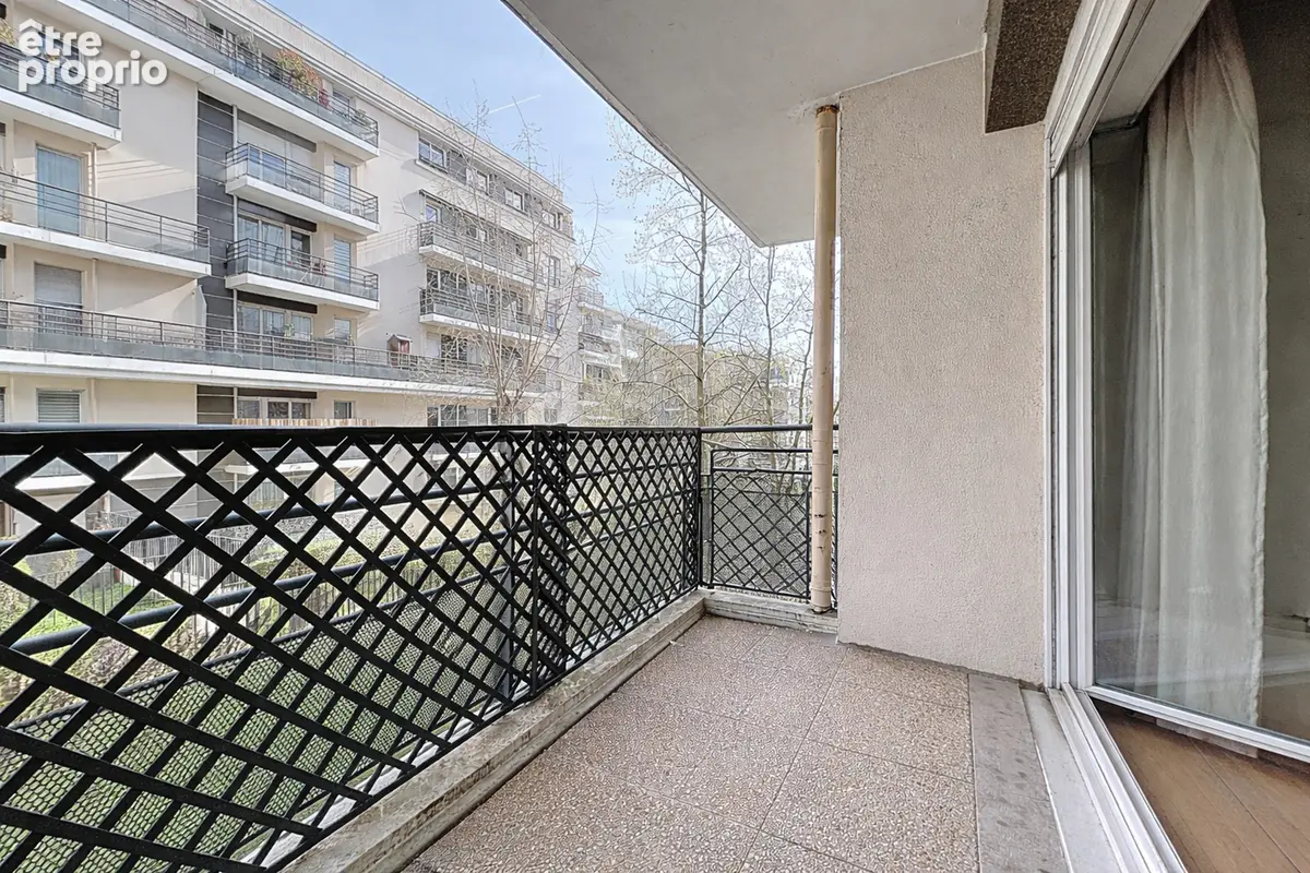 Appartement Suresnes 3 pièce(s) 67 m2 - photo 2