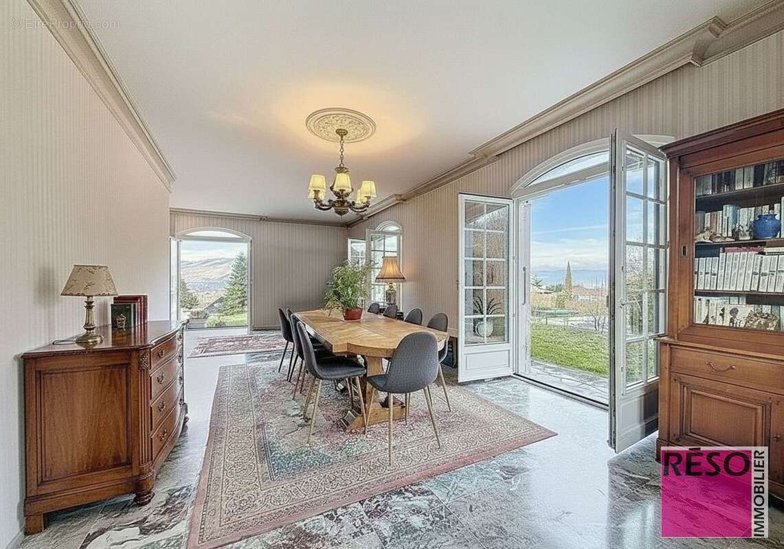 Maison à CRANVES-SALES