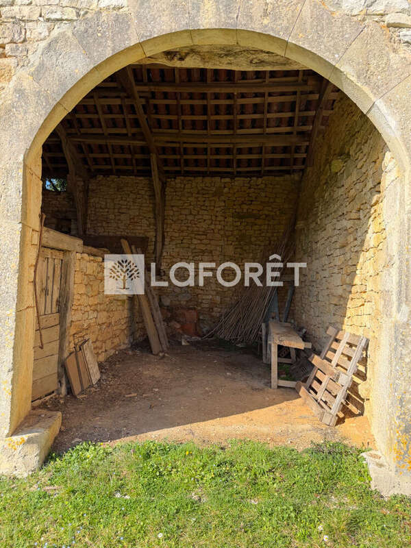 Maison à LAROQUE-DES-ARCS