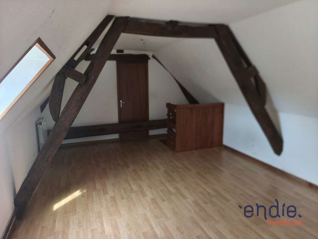 Maison 3 pièces (77m²) avec grange et terrain à vendre à MURAT - photo 10