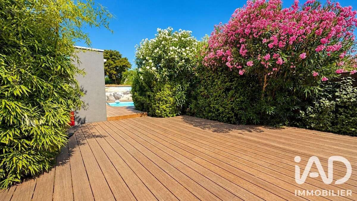 Maison 89 m² à Montescot  - photo 4