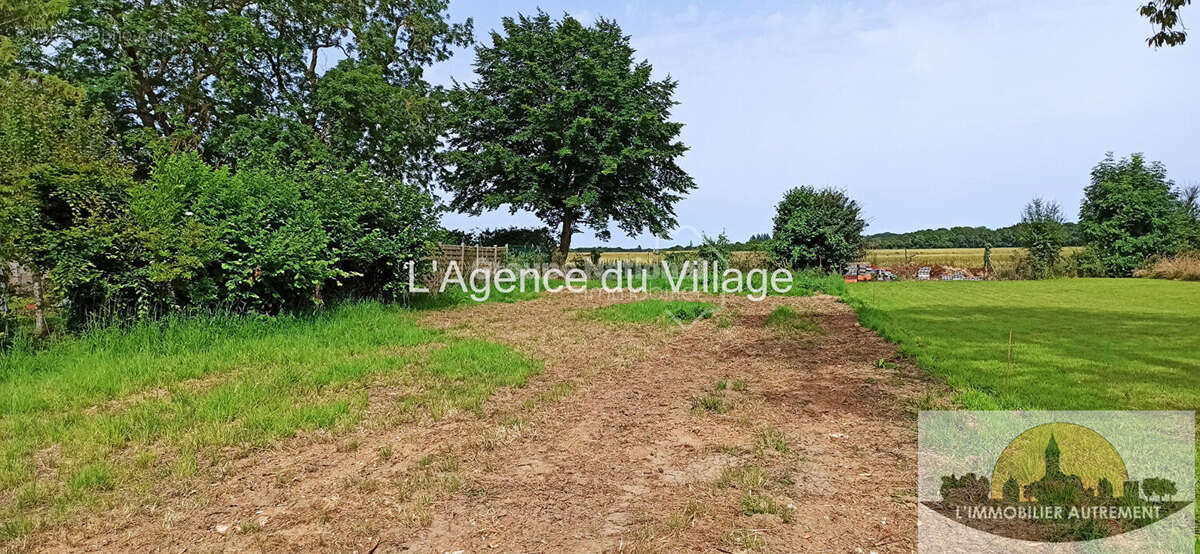 Terrain Sainte Genevieve 1066 m2 - photo 2