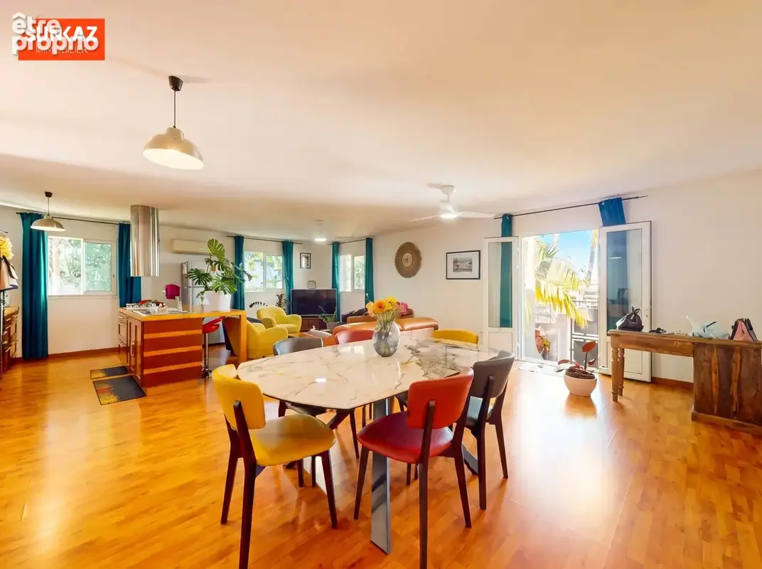 Maison 106 m² à Saint-Pierre  - photo 2