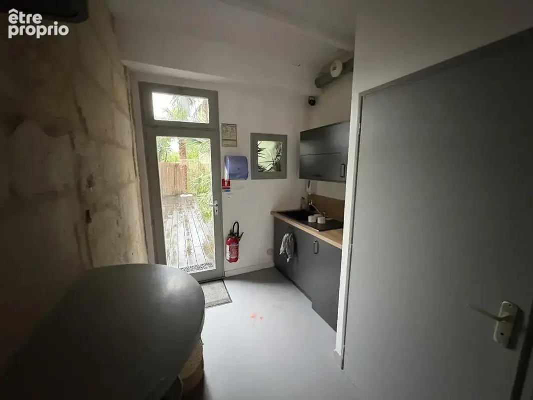 Commerce 147 m² à vendre à Niort (79000) - photo 6