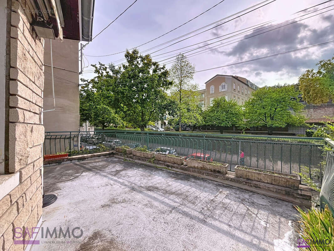 Appartement à OULLINS