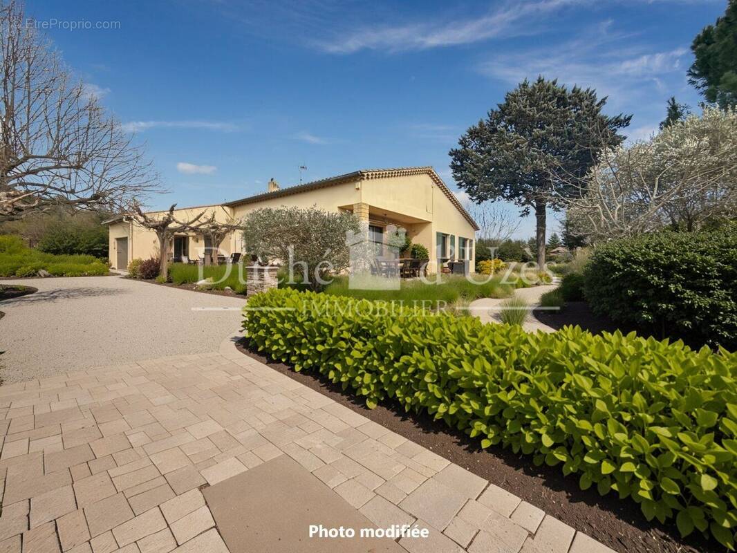 Photo 1 - Maison à UZES