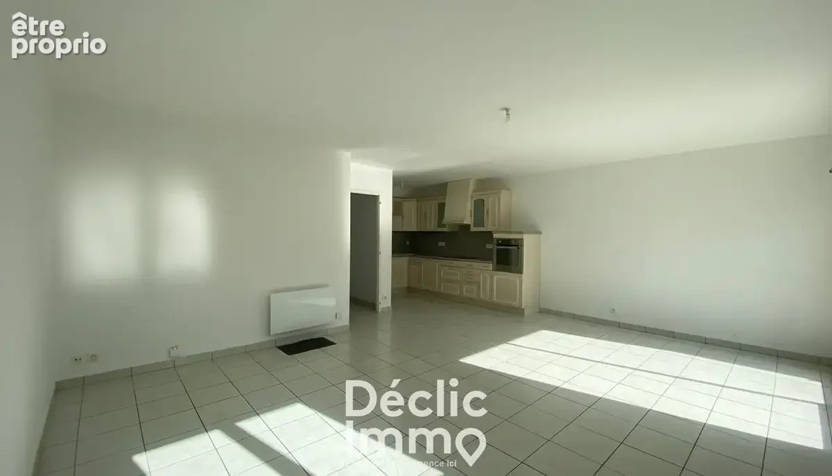 Maison mitoyenne de 92 m², 3 chambres, avec jardin clos - photo 3