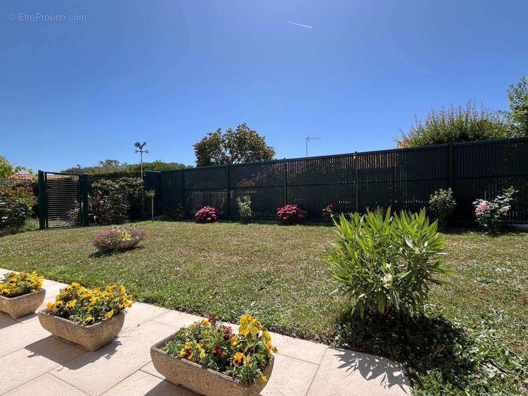 Maison familiale en parfait état avec studio indépendant à Aytré! - photo 10