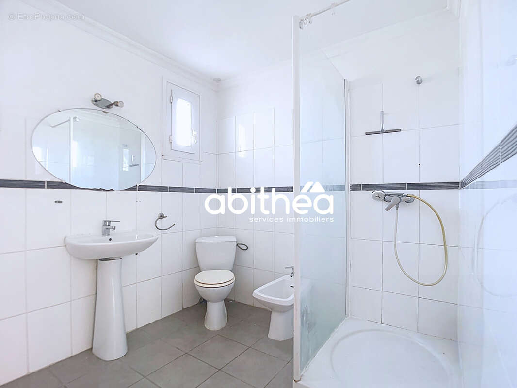Maison 4 pieces - 3 chambres - r+1 - 88 m2- garage - jardin et exterieur - photo 12