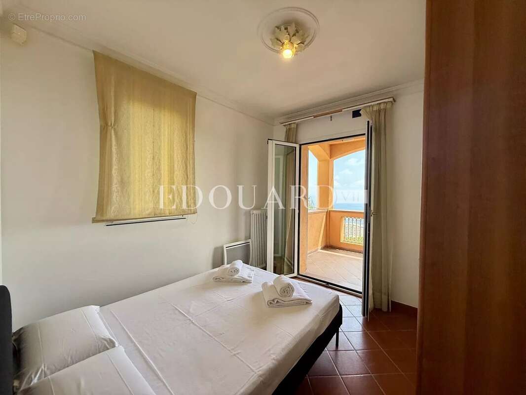 Dans un domaine privé et sécurisé, à vendre villa de prestige avec vue panoramique sur la Principauté de Monaco - photo 17