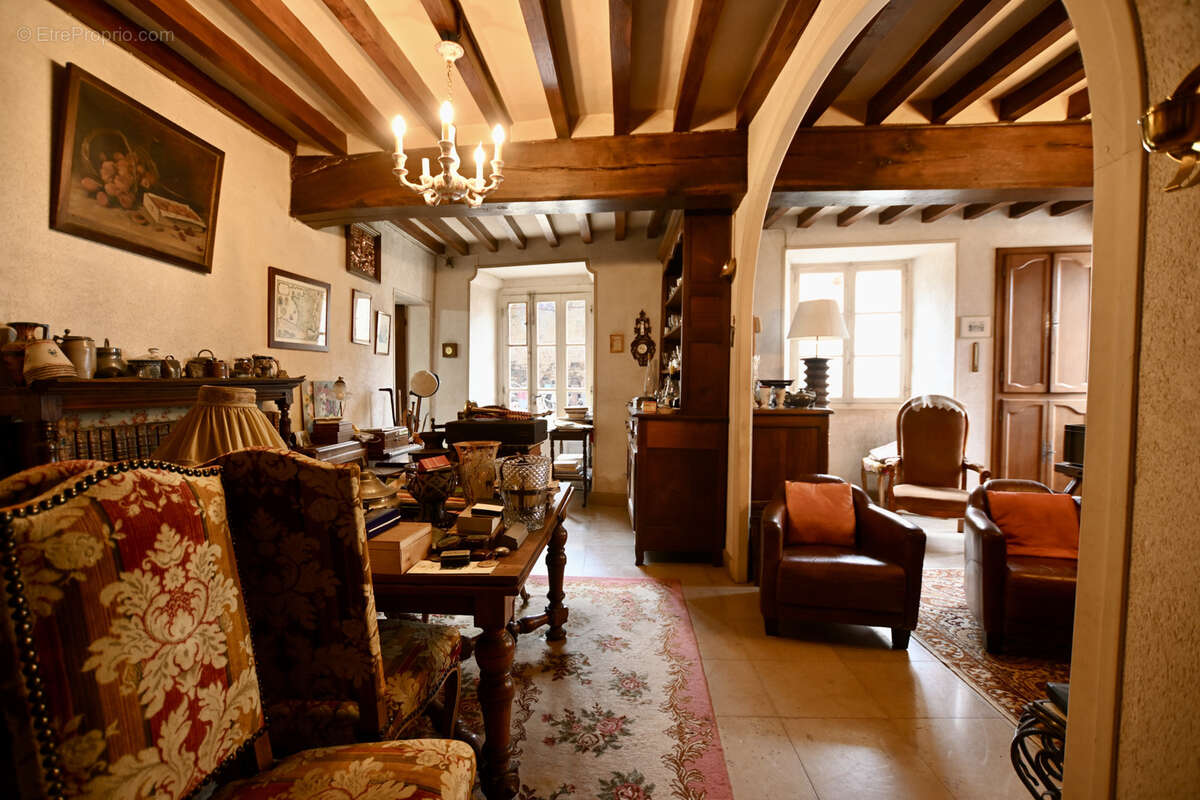 Maison à ASQUINS