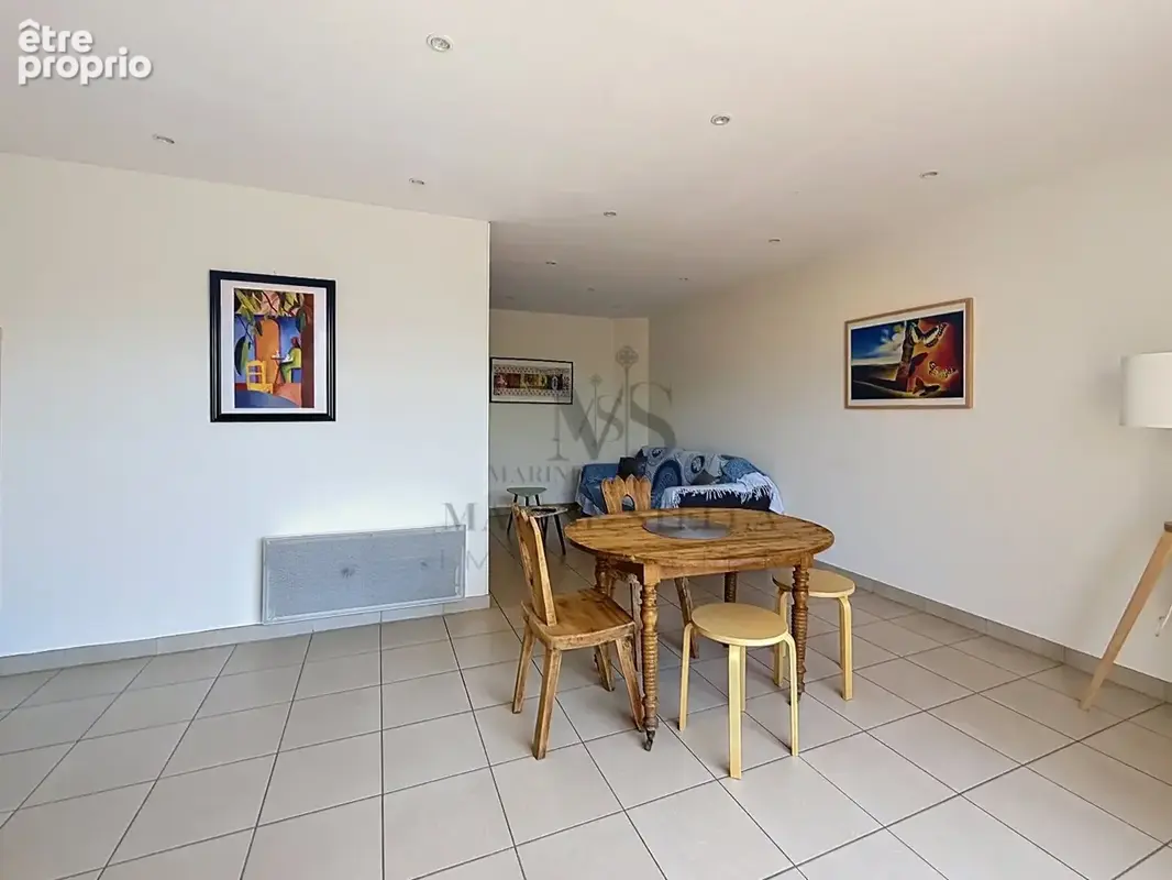 Découvrez cet appartement idéalement situé à seulement 3 minutes à pied du front de mer et 8 minutes du centre-ville ! - photo 6