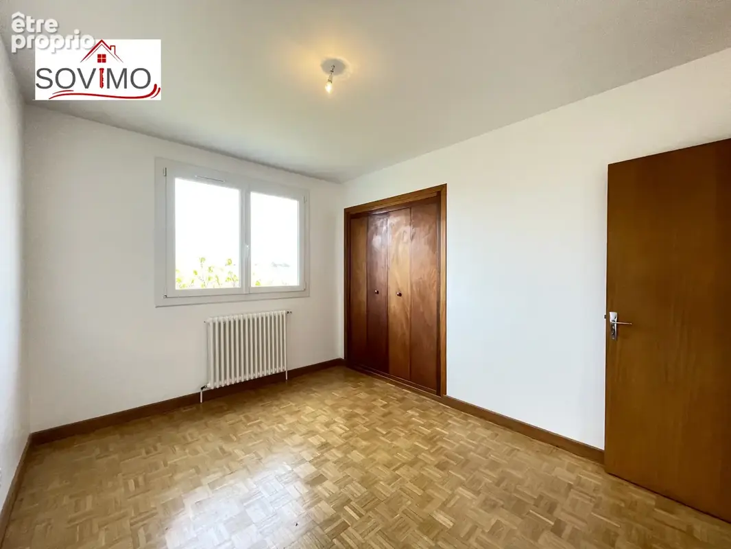 En centre ville, belle maison rénovée avec jardin, garage, et terrasse - photo 8