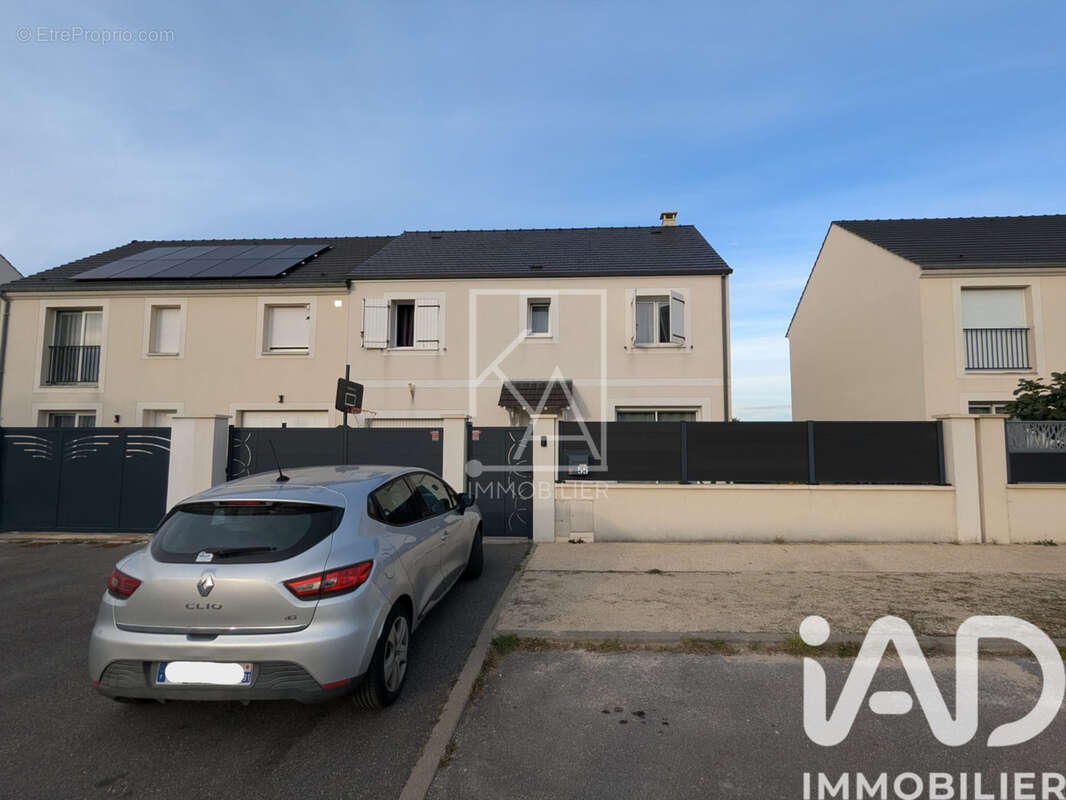 Photo 2 - Maison à BALLANCOURT-SUR-ESSONNE