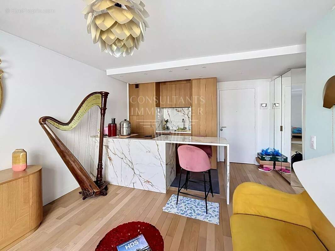 Appartement à LEVALLOIS-PERRET