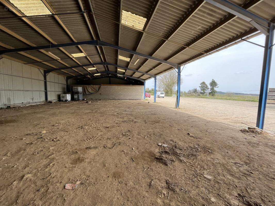 Maison à SAINT-PRIEST-LES-FOUGERES