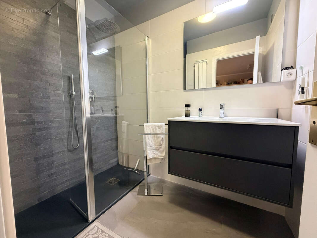 Appartement à ROQUEBRUNE-CAP-MARTIN