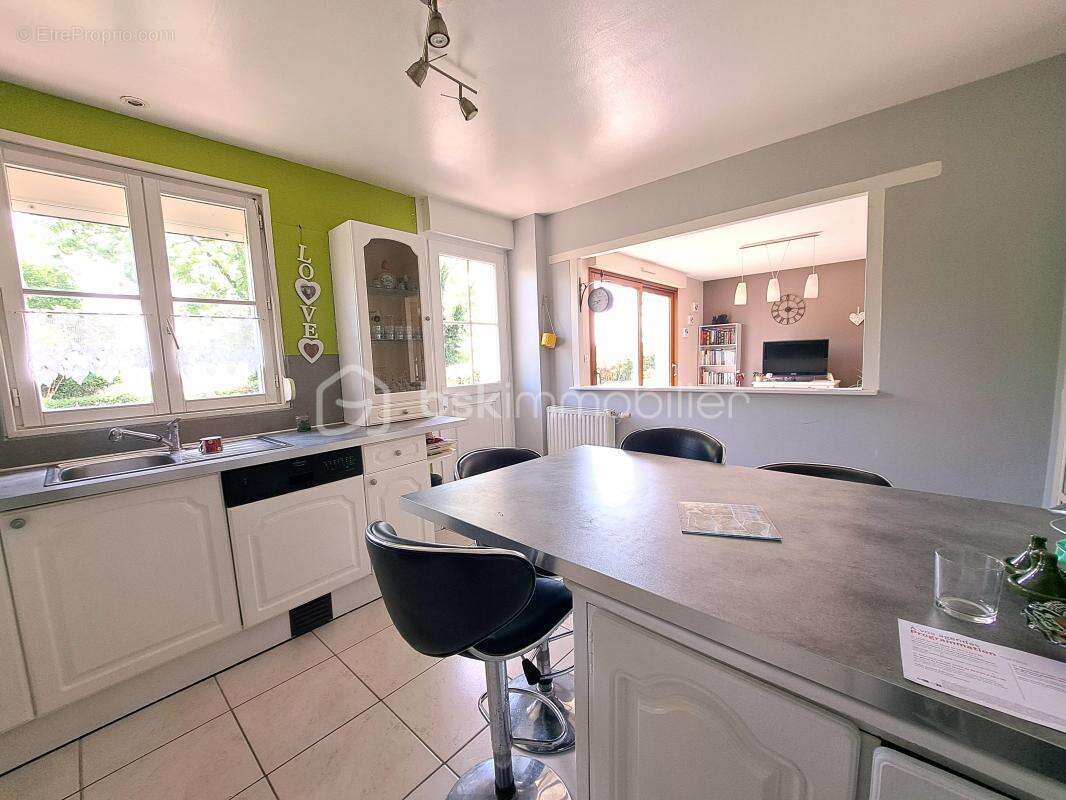 Maison à HUCHENNEVILLE