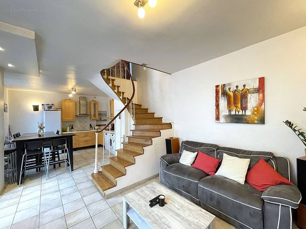 Appartement à NEUILLY-PLAISANCE